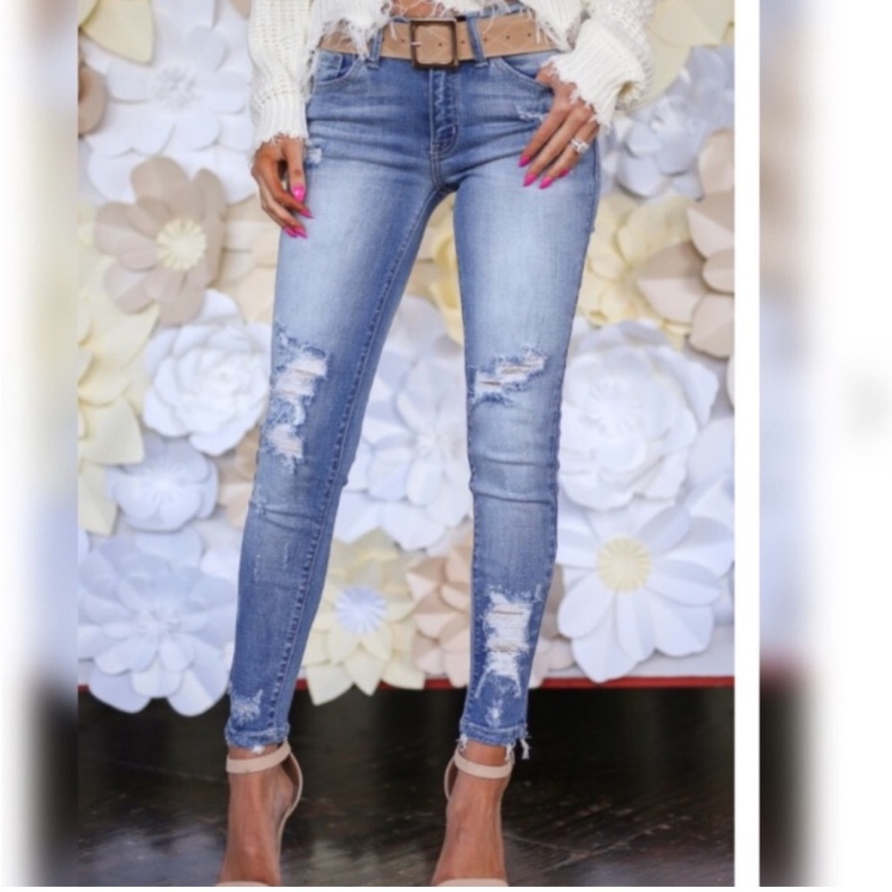 VICI KanCan distressed skinny jean